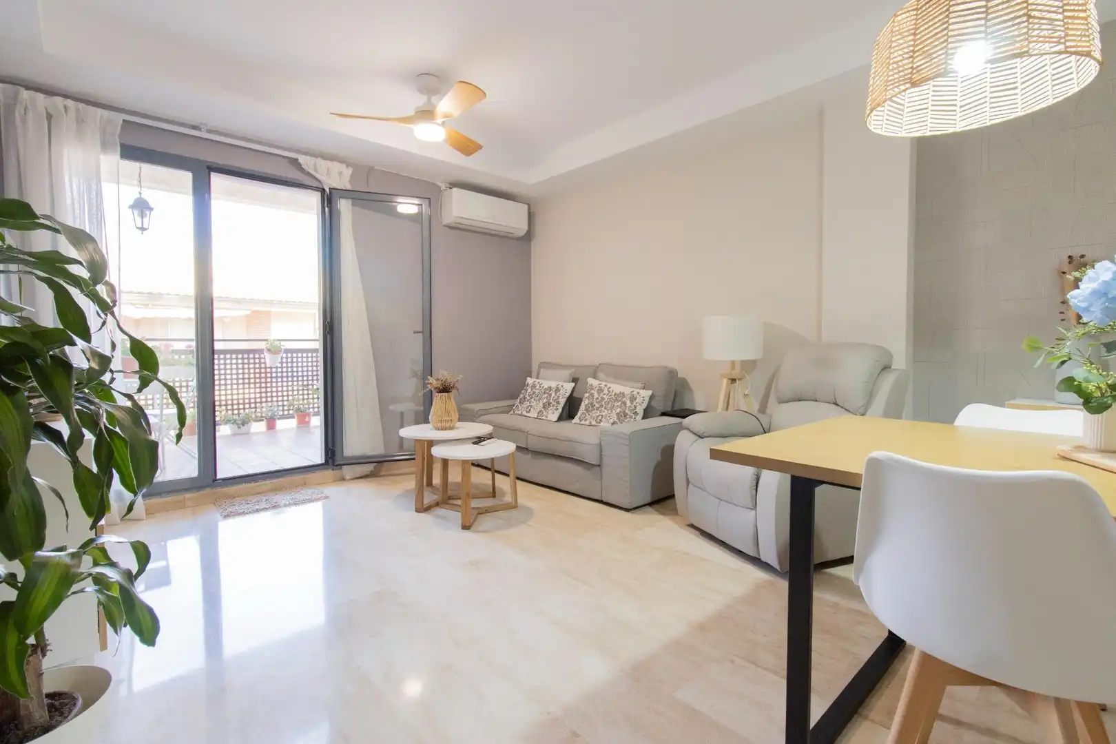 Wohnzimmer von Maisonette zum Verkauf in Massamagrell mit Klimaanlage, Terrasse und Abstellraum