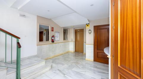 Foto 2 de Piso en venta en Calle Rauda, 1, Crta. De la Sierra,  Granada Capital