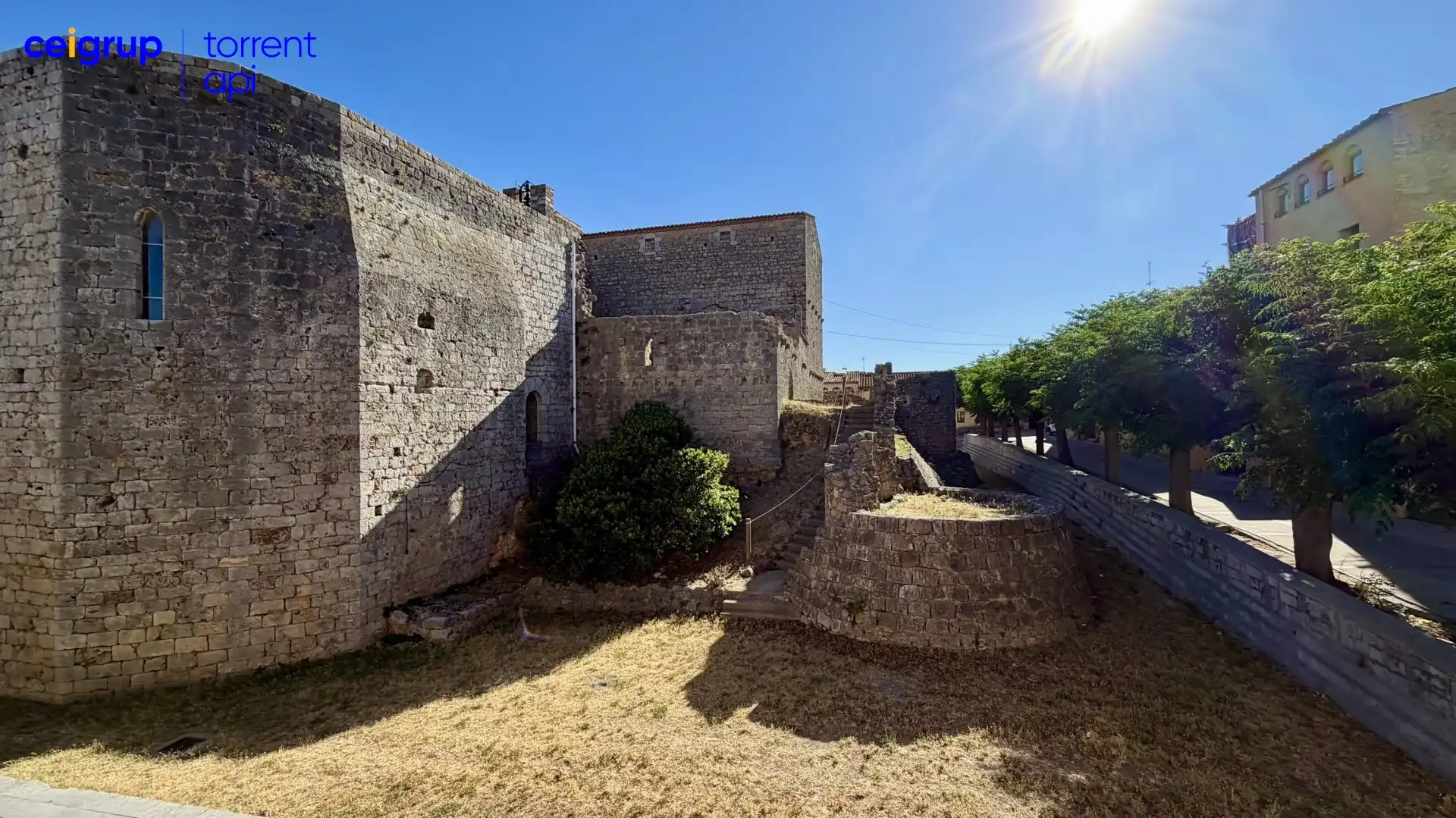 Vista exterior de Finca rústica en venda en Bellcaire d'Empordà amb Terrassa i Balcó
