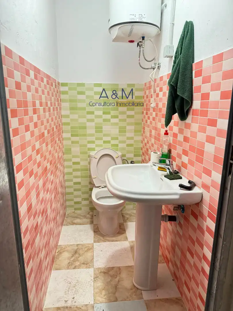 Baño de Nave industrial de alquiler en Tudela de Duero