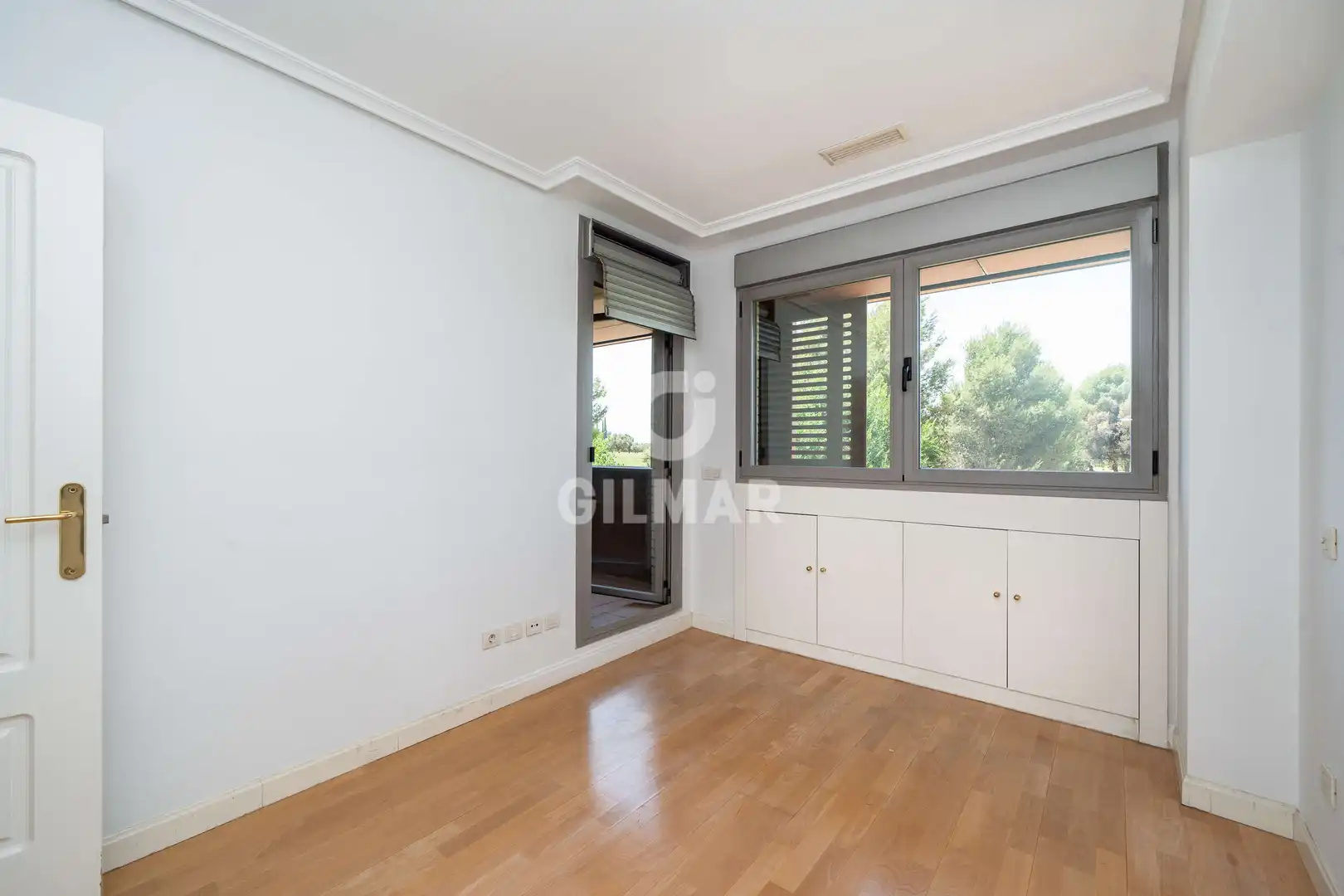 Bedroom of Flat for sale in Madrid  with Heating, Private garden and Storage room