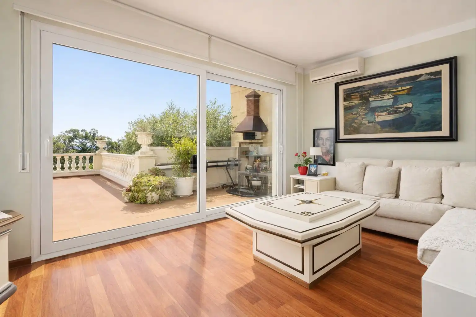Sala d'estar de Casa o xalet en venda en Roses amb Aire condicionat, Calefacció i Jardí privat