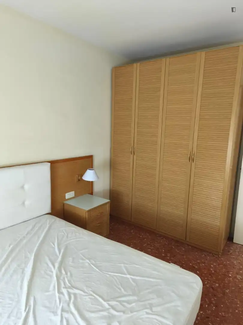 Habitación de Apartamento de alquiler en Terrassa con Aire acondicionado, Calefacción y Amueblado
