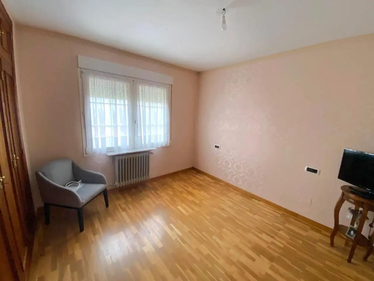 Dormitori de Casa o xalet en venda en Sariegos amb Calefacció i Parquet