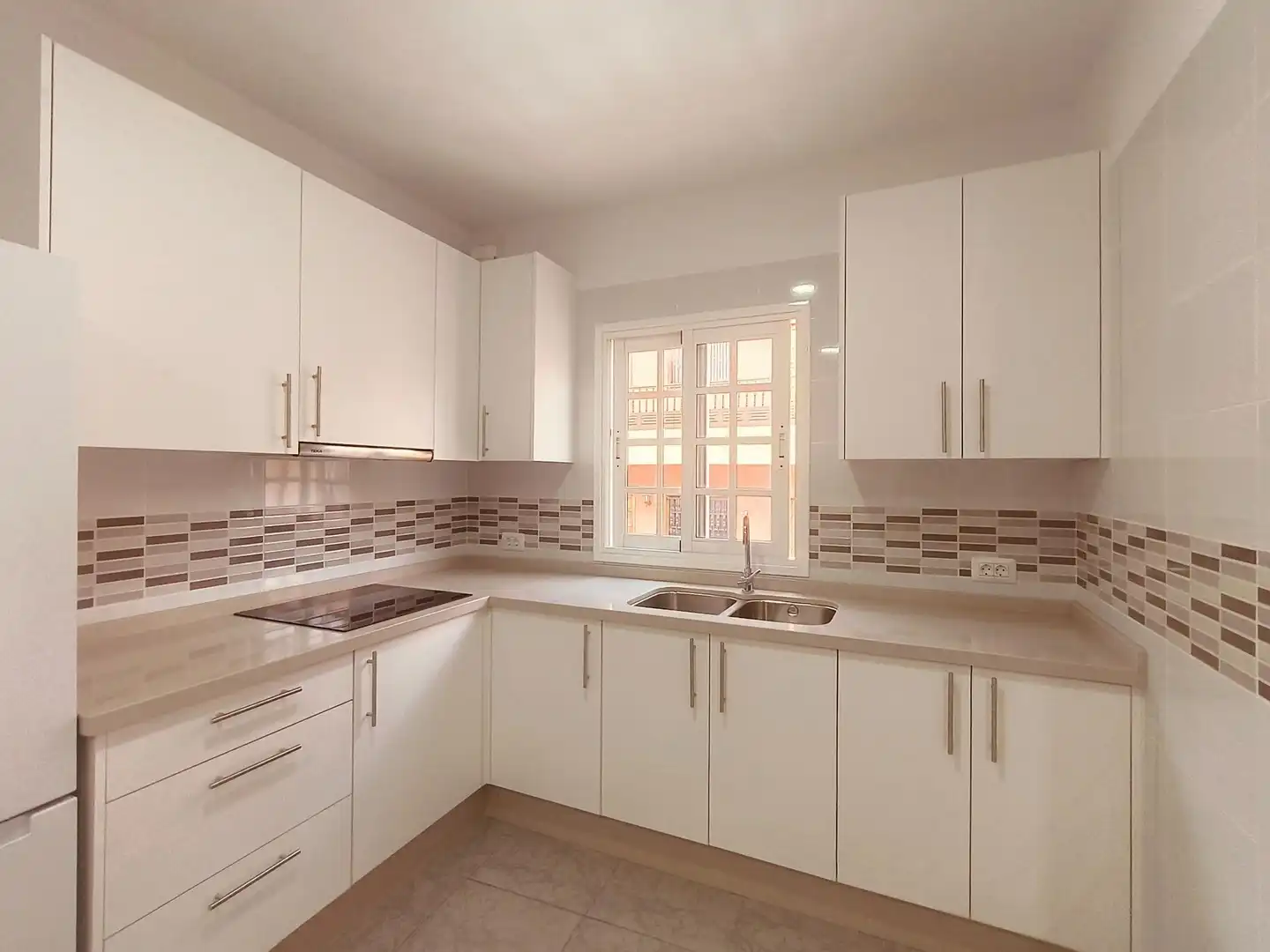 Flat for rent in Calle Calle Rafael Alberti, Guargacho