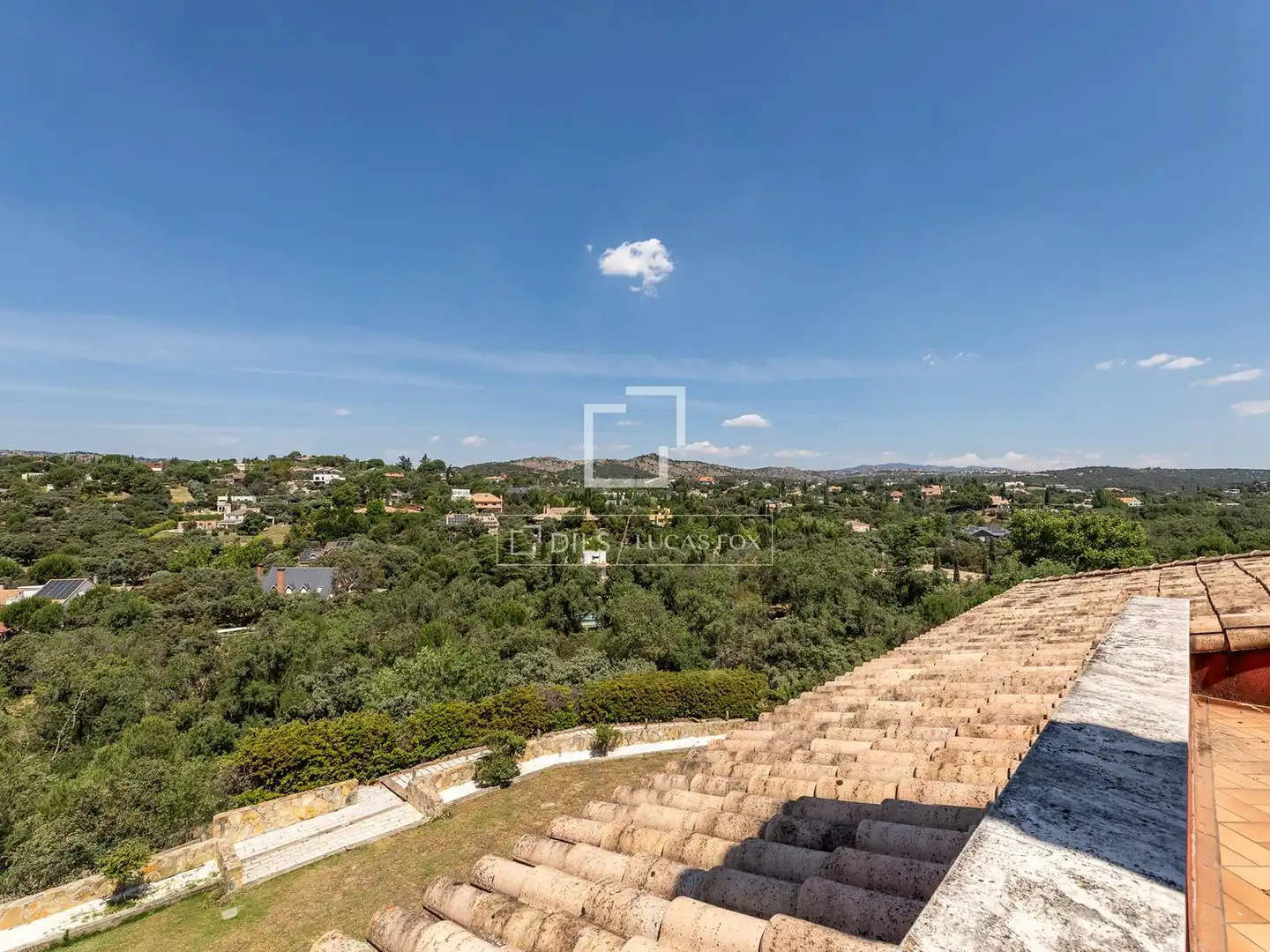 Vista exterior de Casa o chalet en venta en Las Rozas de Madrid con Aire acondicionado, Calefacción y Jardín privado
