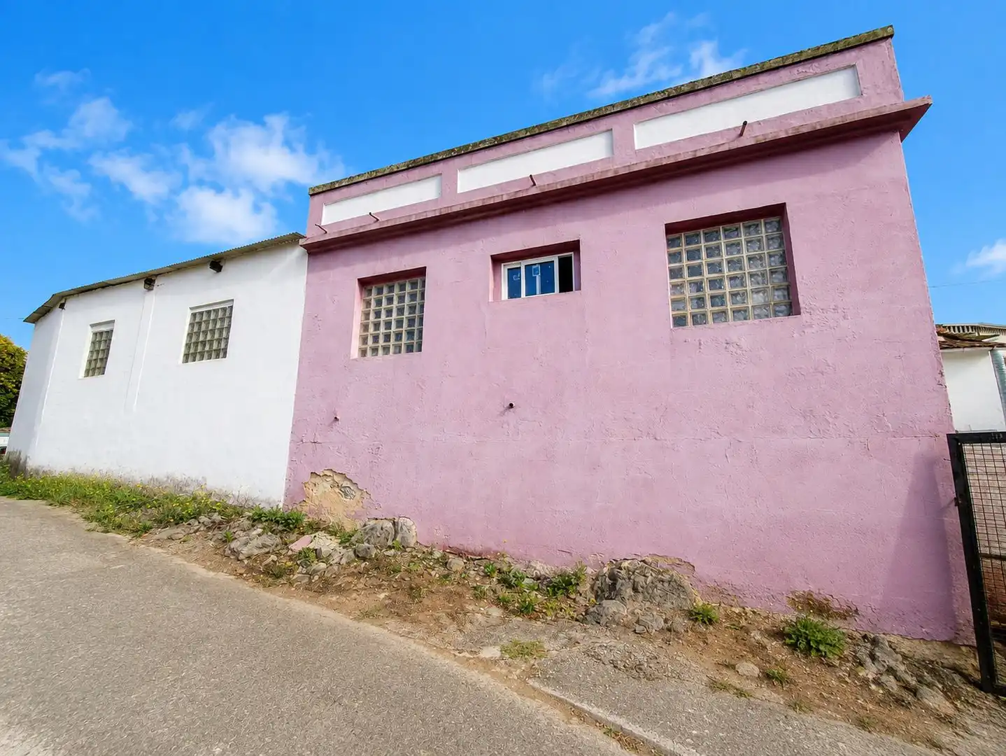 Vista exterior de Nave industrial en venta en Candamo