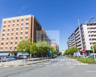 Vista exterior de Pis en venda en  Pamplona / Iruña amb Calefacció, Parquet i Terrassa