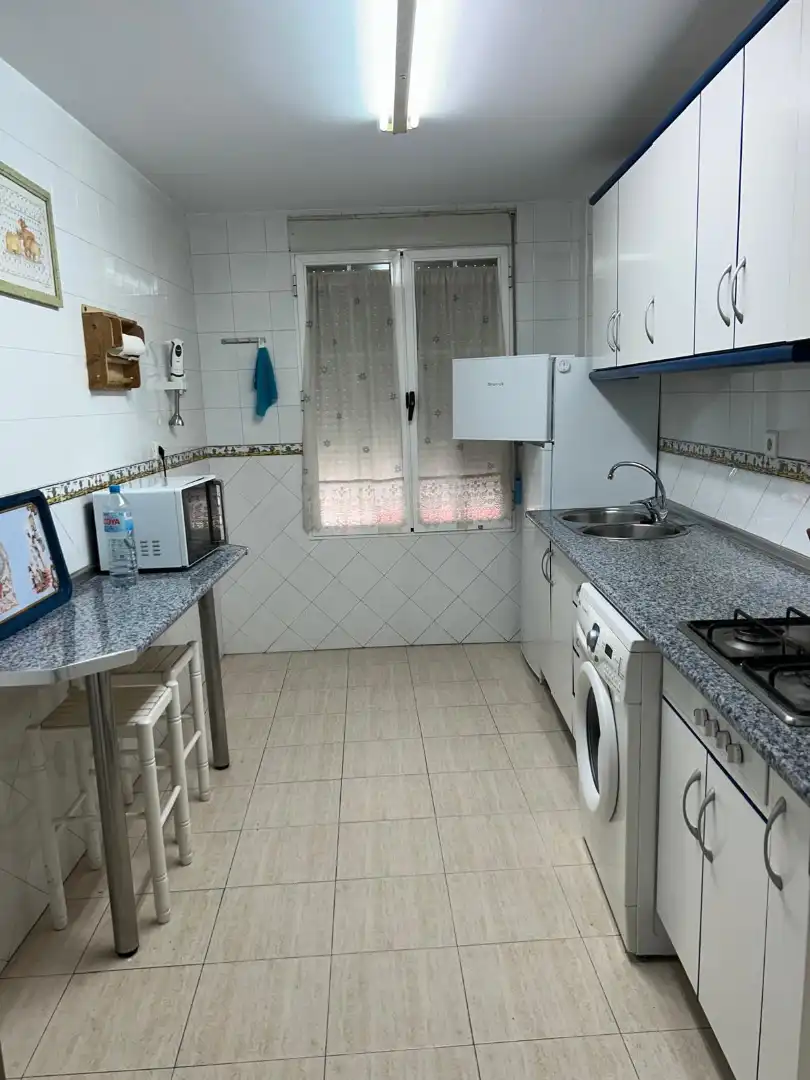 Cuina de Apartament de lloguer en Almendralejo amb Moblat