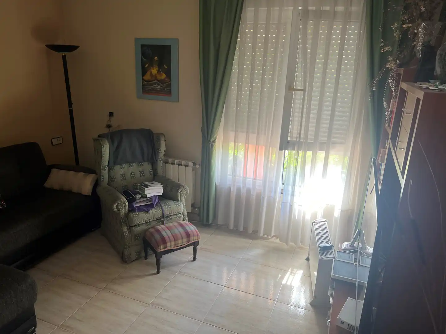 Sala d'estar de Casa o xalet en venda en Oviedo  amb Calefacció, Parquet i Terrassa