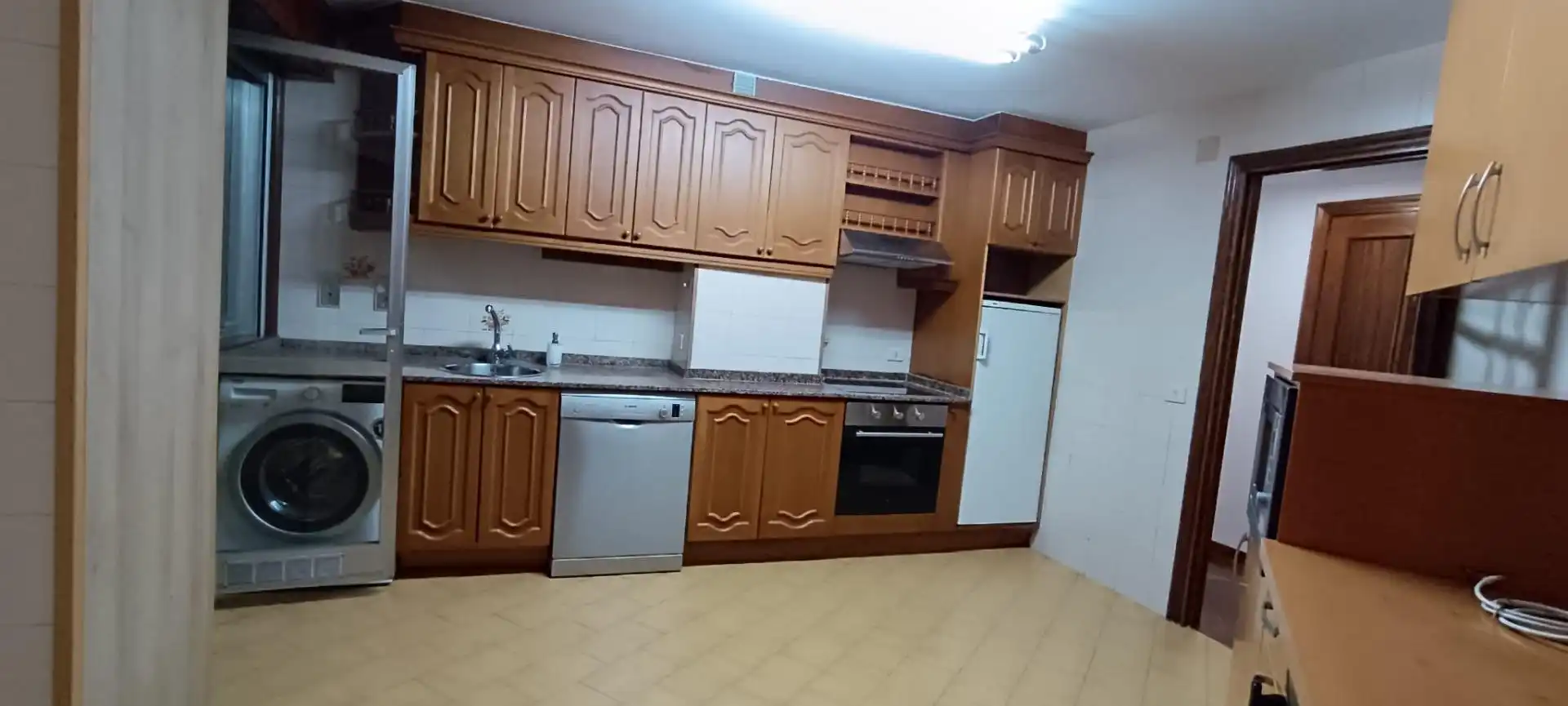 Cocina de Piso de alquiler en A Coruña Capital  con Calefacción y Parquet