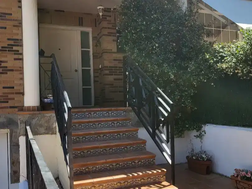 Terrassa de Casa o xalet en venda en Villaviciosa de Odón amb Aire condicionat, Jardí privat i Parquet