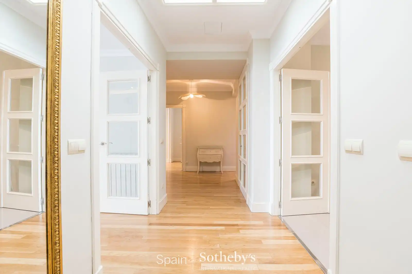 Apartments for rent in Madrid  with Air Conditioner, Heating and Storage room