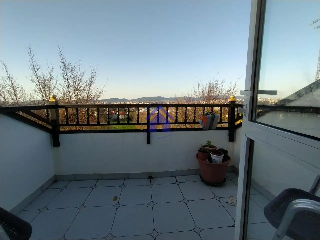 Terrassa de Àtic en venda en Vigo  amb Calefacció, Parquet i Terrassa