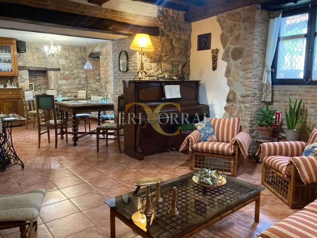 Sala d'estar de Edifici en venda en Peñamellera Baja