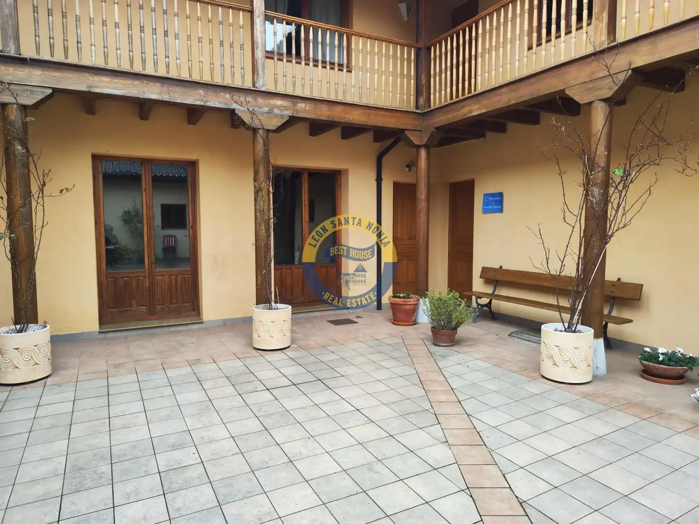 Houses for sale in Villaquilambre  with Heating, Private garden and Terrace