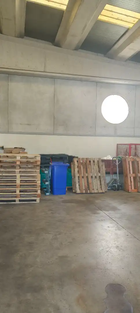 Fabrikhallen zur Miete in  Pamplona / Iruña