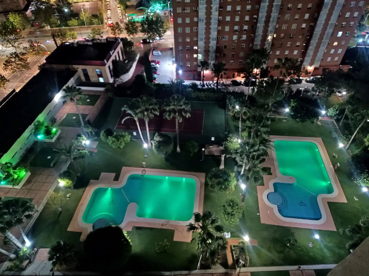 Swimming pool of Flat for rent in Juzgados - Plaza de Toros
