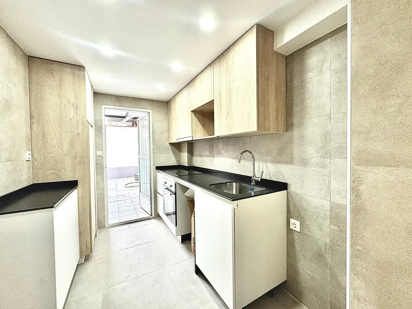 Cocina de Piso en venta en Fuenlabrada con Calefacción y Piscina comunitaria