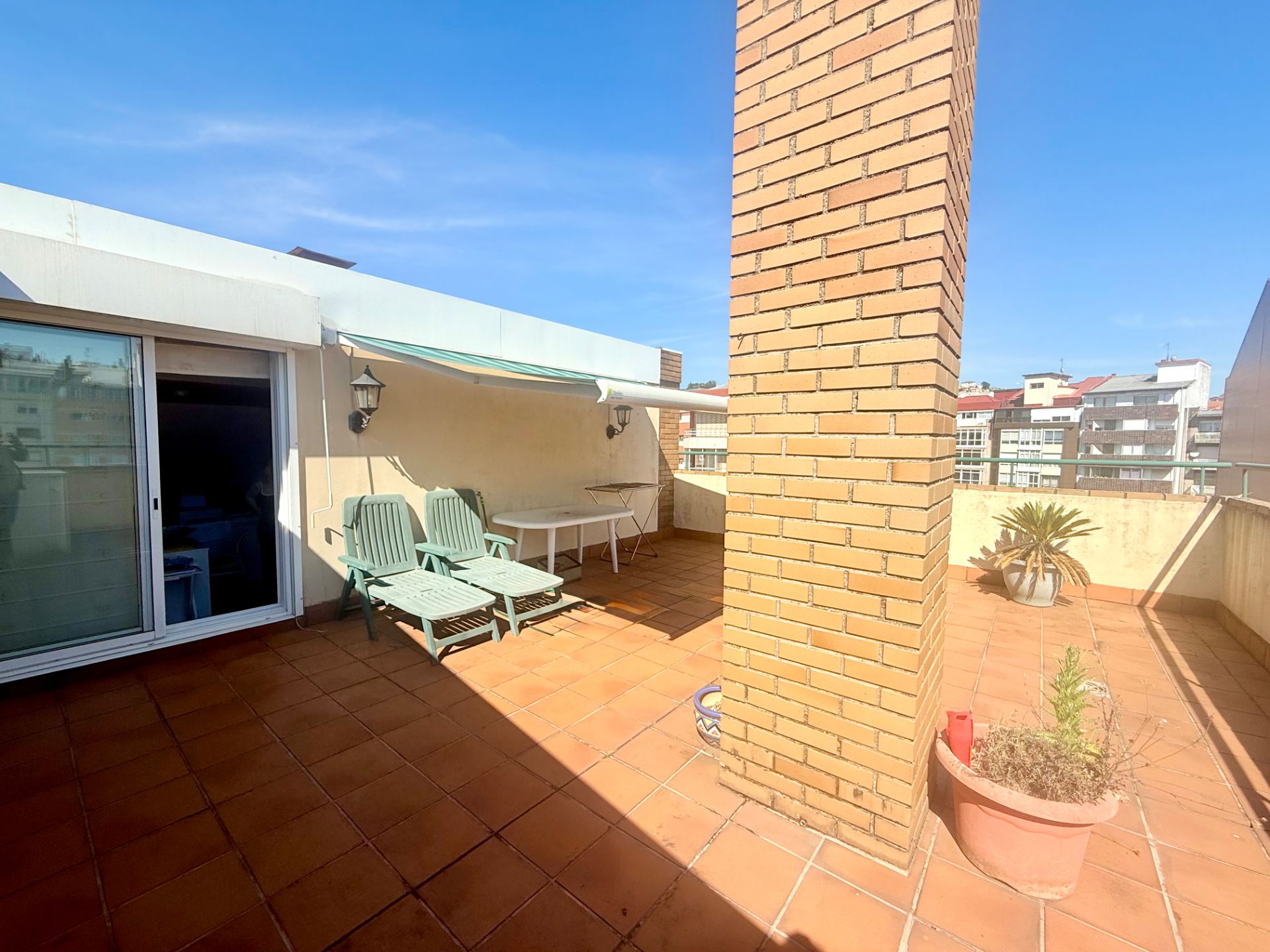 Terrassa de Dúplex en venda en Vigo  amb Calefacció, Parquet i Terrassa