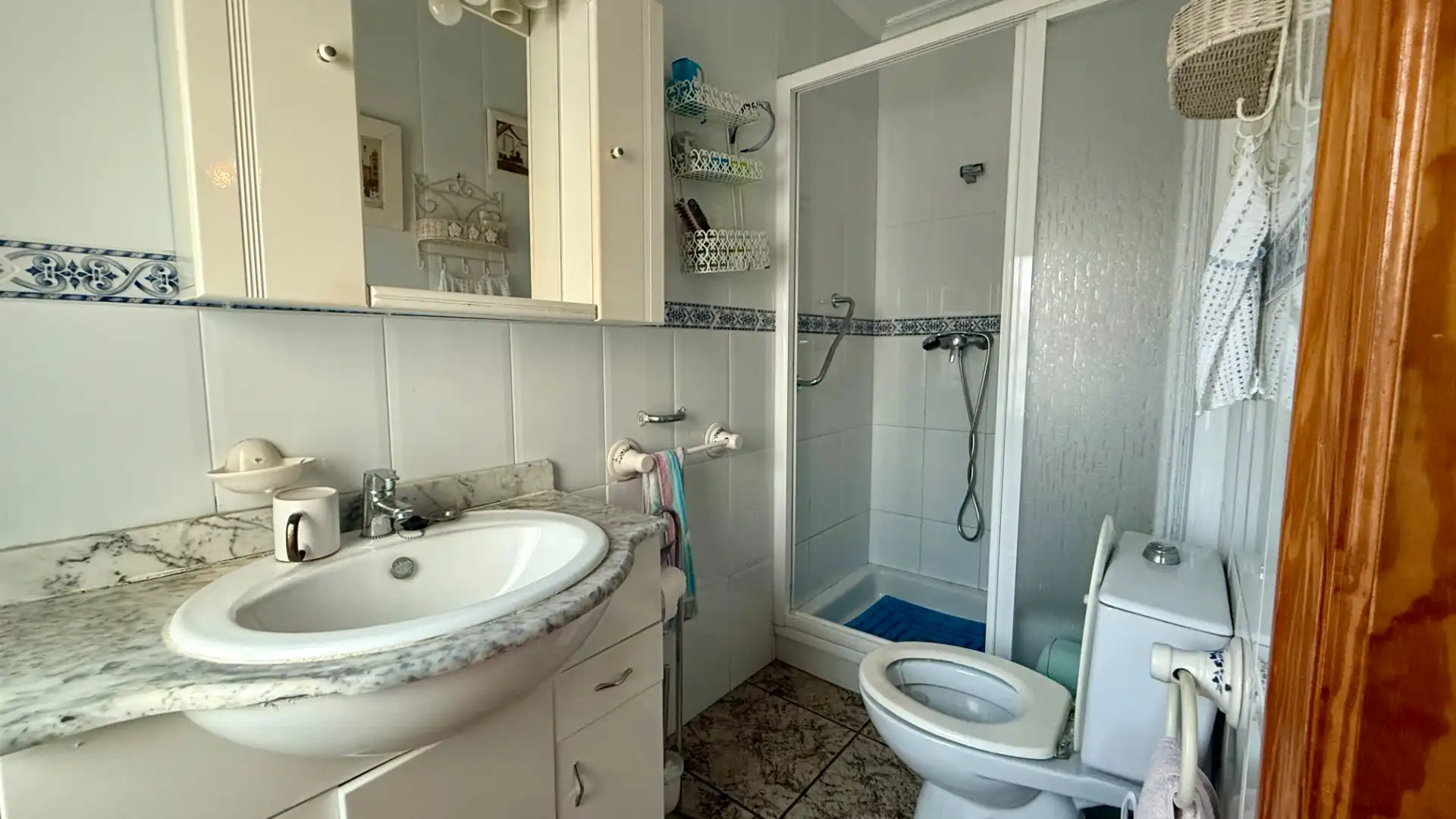 Bathroom of Houses for sale in Roquetas de Mar  with Terrace and Furnished