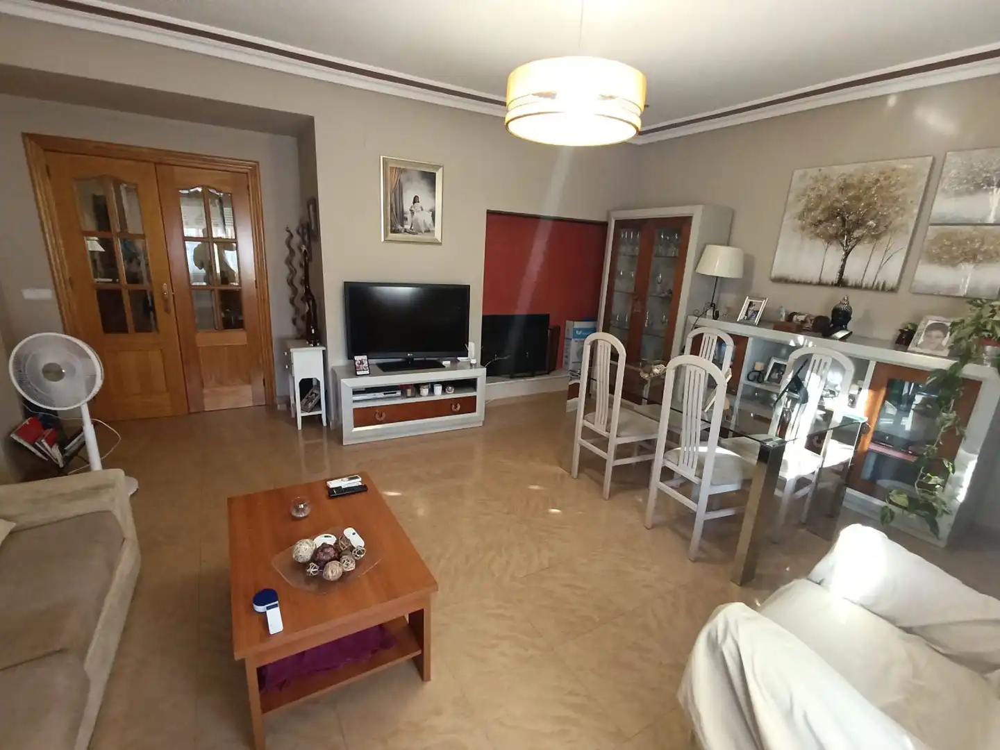Sala d'estar de Casa adosada en venda en Linares amb Aire condicionat, Calefacció i Terrassa