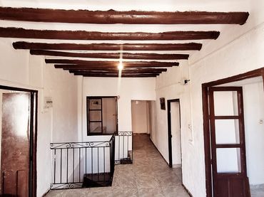 Country house with balcony for sale in Calle Iglesia 21