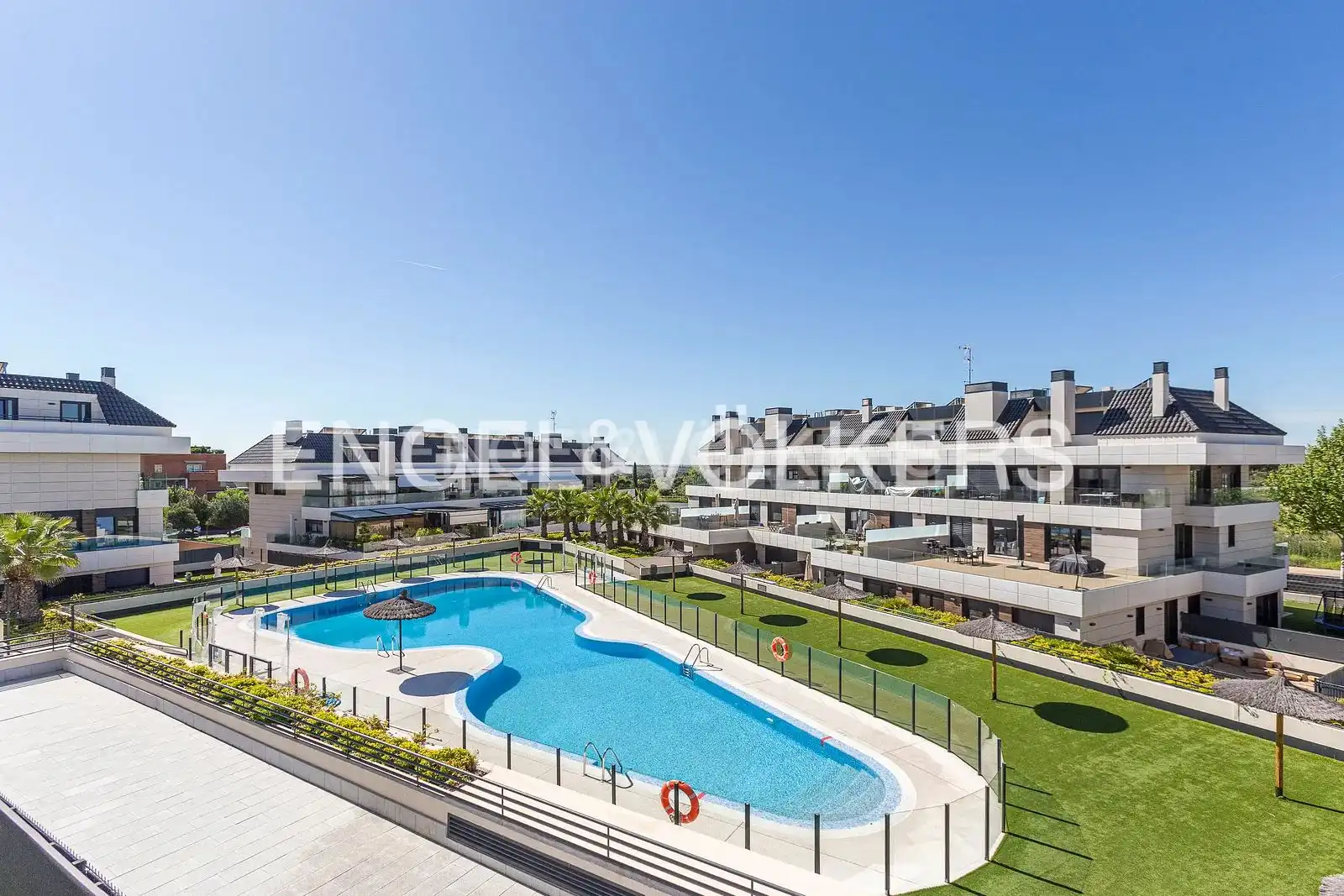 Exterior view of Duplexes for sale in Boadilla del Monte  with Heating, Private garden and Terrace