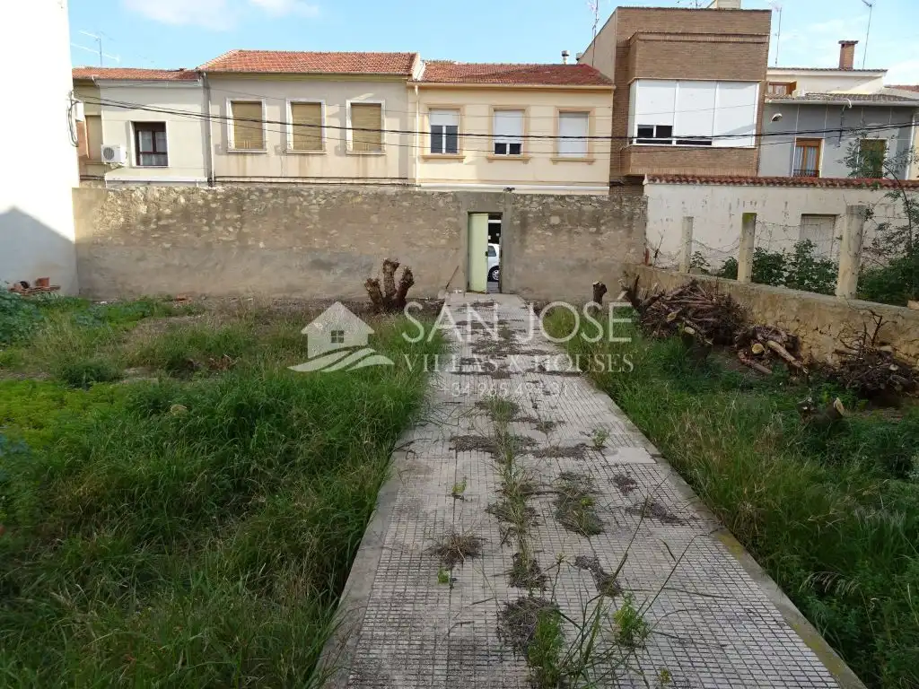Terreny residencial en venda a Novelda