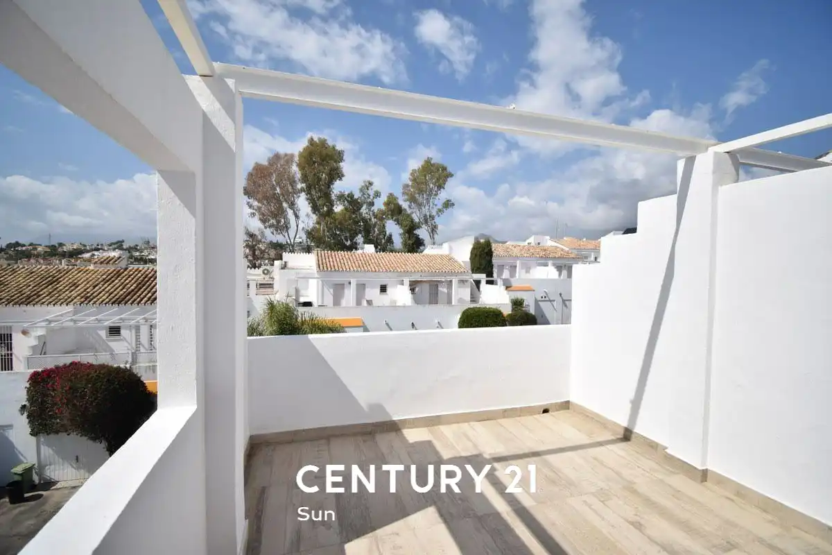 Terraza de Casa o chalet de alquiler en Estepona con Aire acondicionado, Jardín privado y Terraza