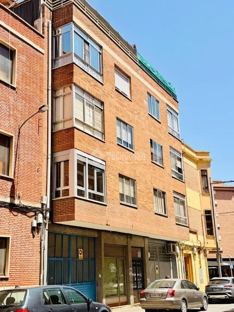 Vista exterior de Piso en venta en Medina del Campo con Calefacción y Trastero