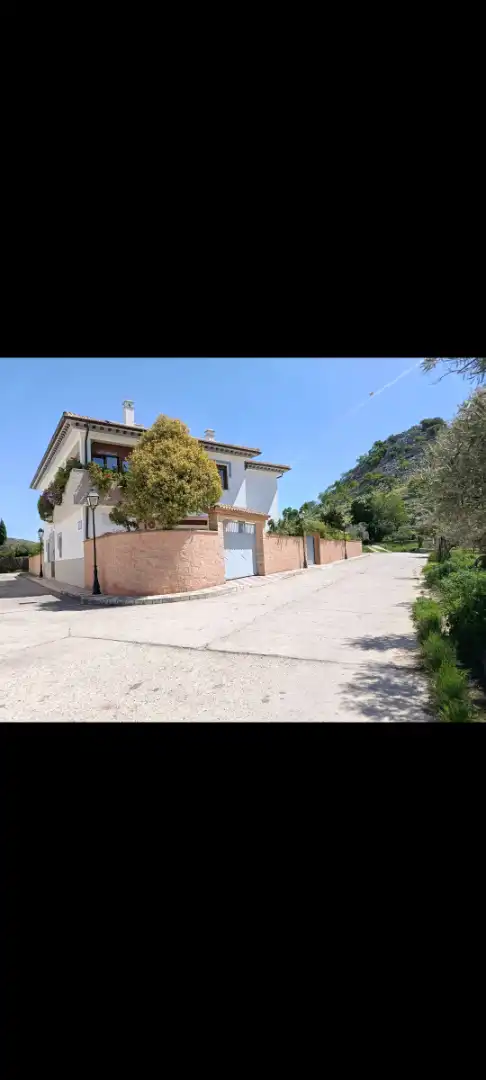 Vista exterior de Casa o chalet en venta en Cuevas del Becerro con Amueblado