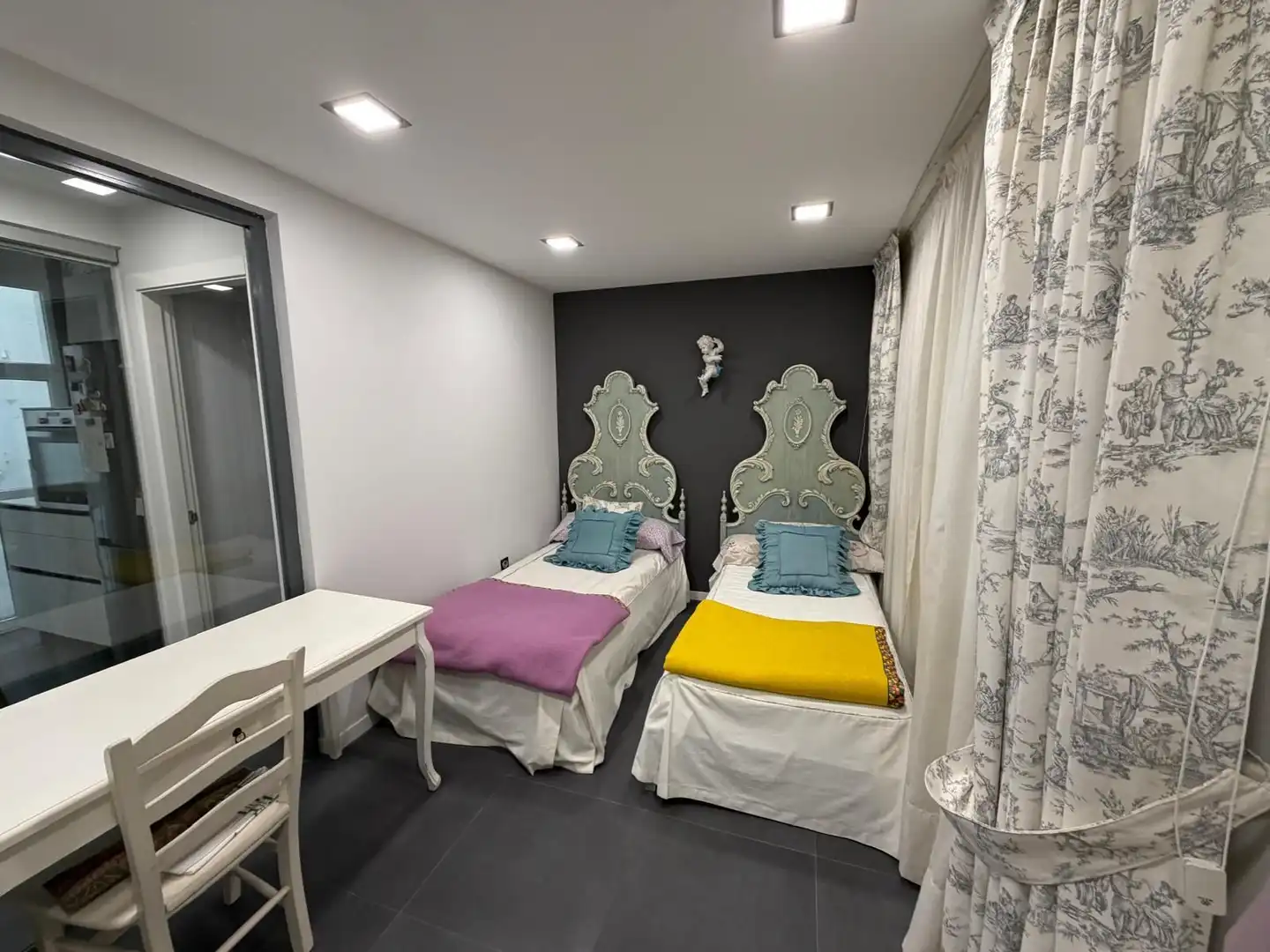 Bedroom of Flat for sale in Cuenca  with Air Conditioner