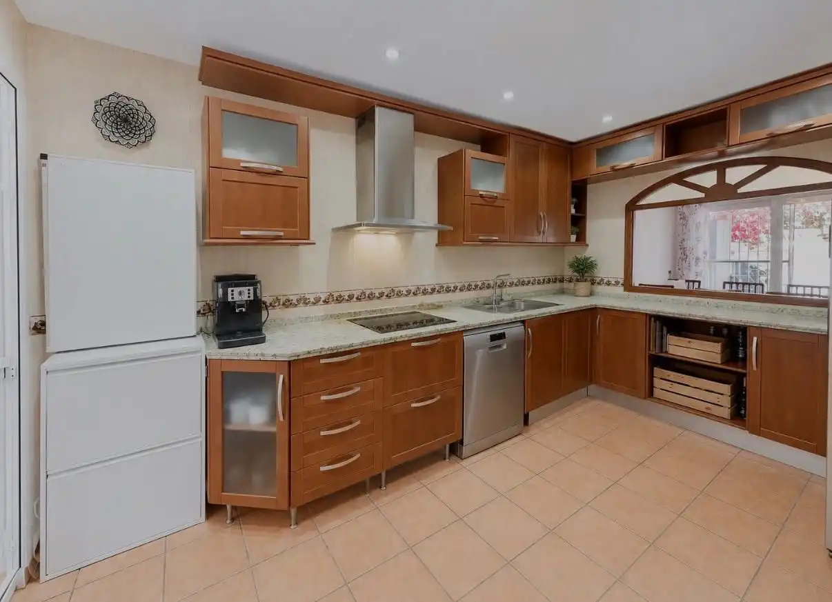 Kitchen of Houses for sale in Fuengirola  with Air Conditioner, Heating and Private garden