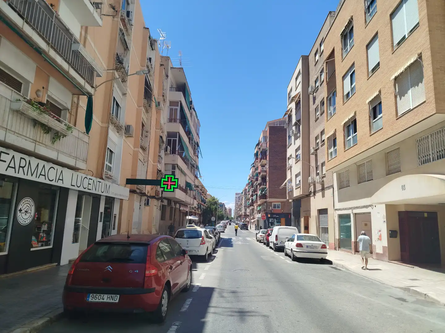 Vista exterior de Garatge en venda en Alicante / Alacant