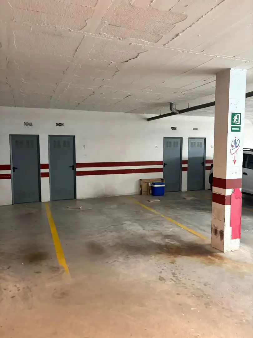 Parkplatz von Wohnung zum Verkauf in El Campello mit Abstellraum und Möbliert