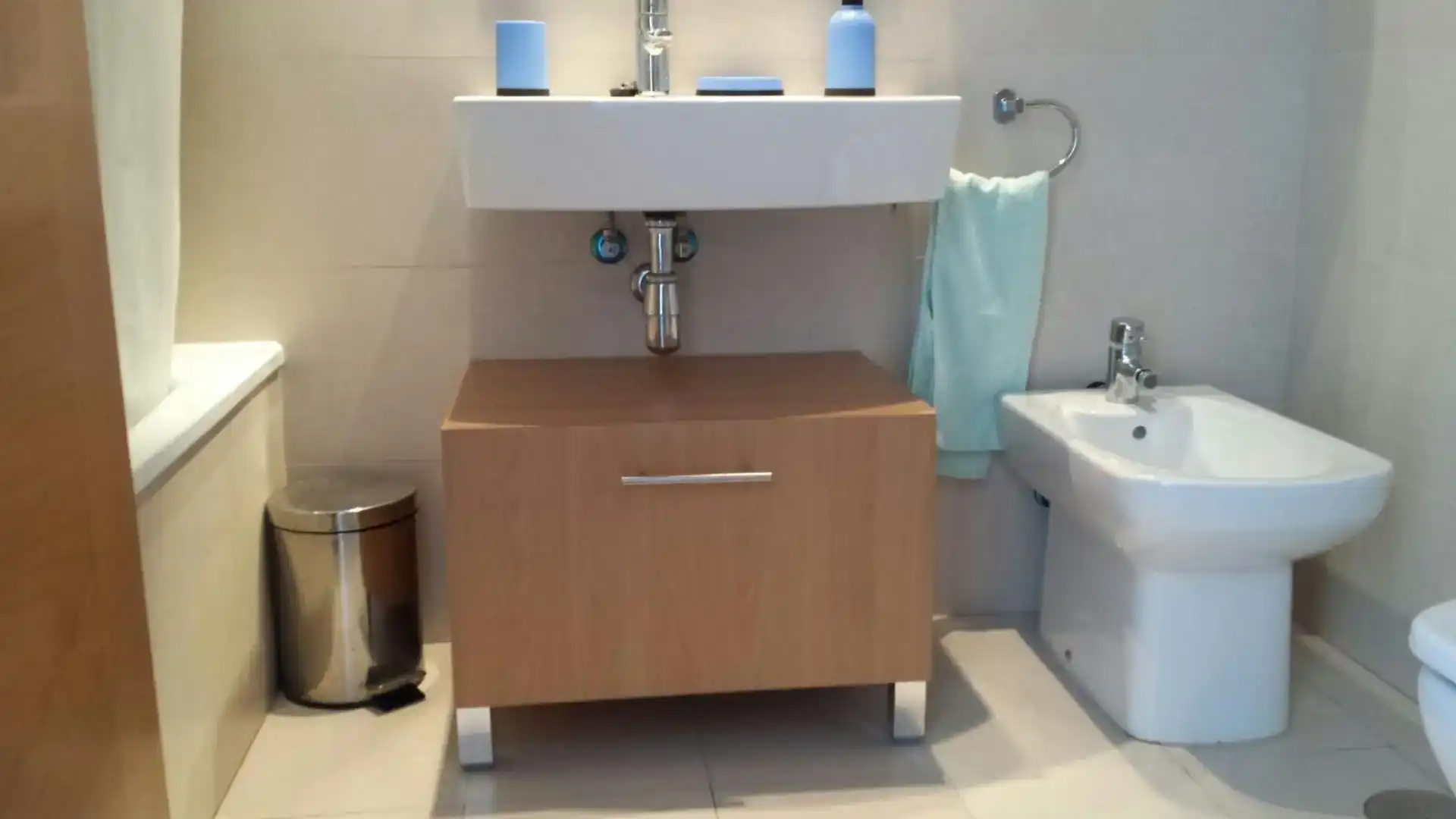 Badezimmer von Wohnungen zur Miete in Benidorm mit Schwimmbad und Balkon