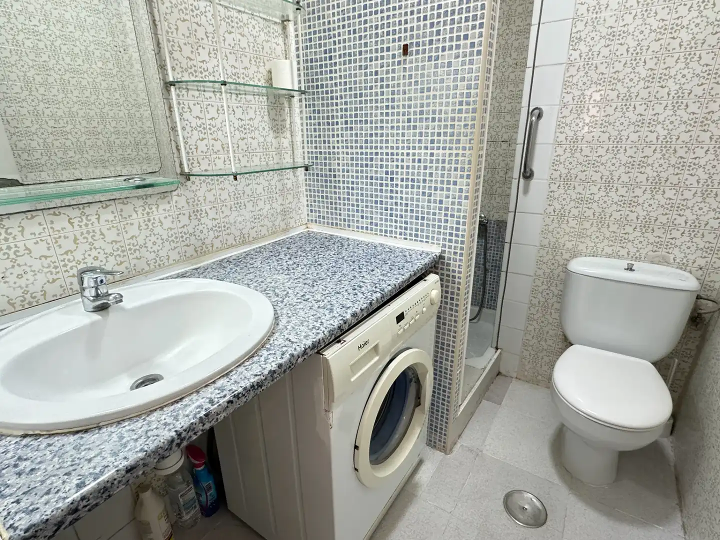 Baño de Apartamento en venta en Madrid con Calefacción, Amueblado y Lavadora