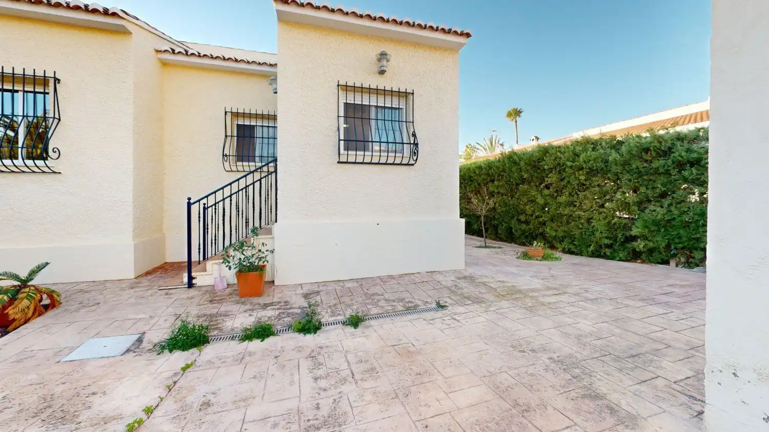 Garden of Houses for sale in El Campello  with Air Conditioner
