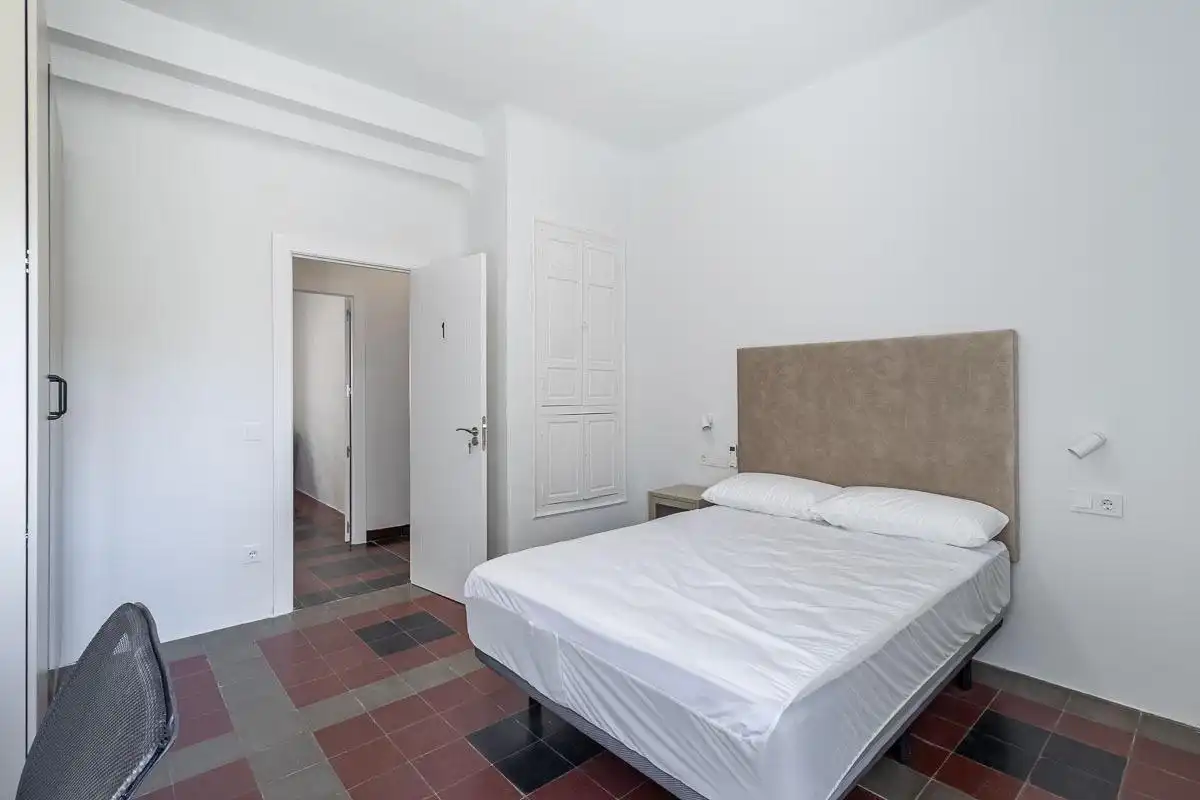 Habitación de Piso de alquiler en Granada con Aire acondicionado, Amueblado y Balcón