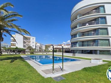 Attico con piscina in vendita a Passeig Marítim