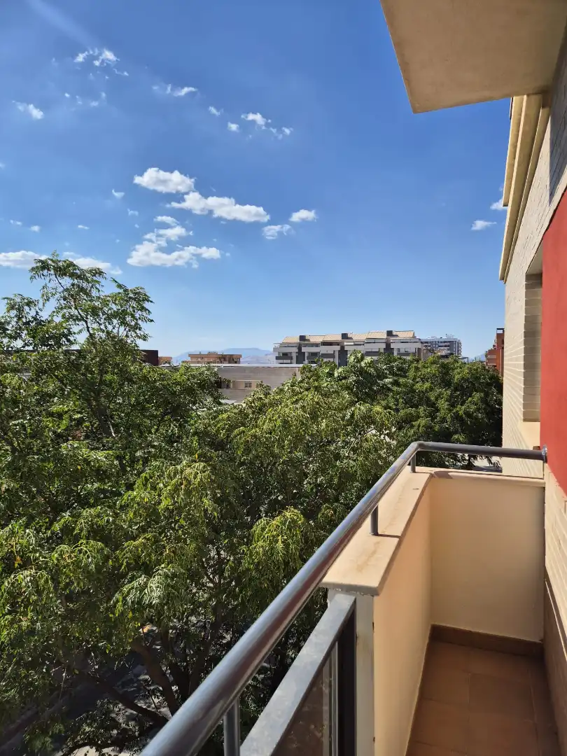 Flat with terrace to rent in Calle la Palmita 12, imagen 5