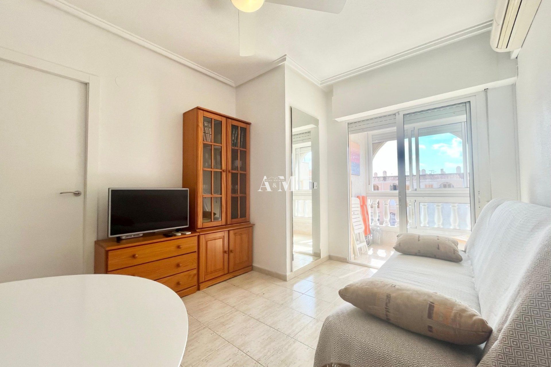Bedroom of Flat to rent in Torrevieja  with Air Conditioner, Terrace and Swimming Pool