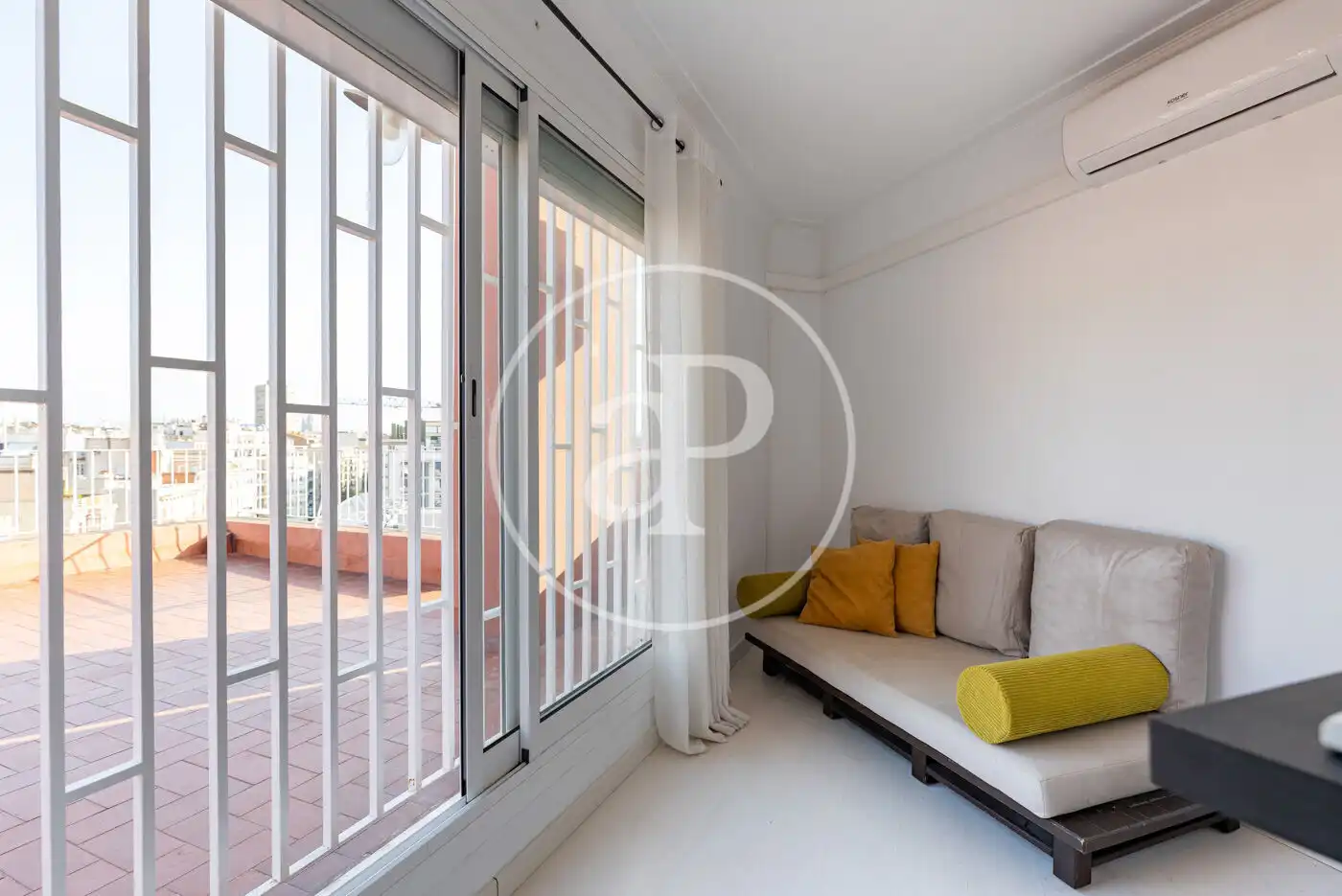 Penthouse with terrace for sale in Carrer del Consell de Cent, imagen 25