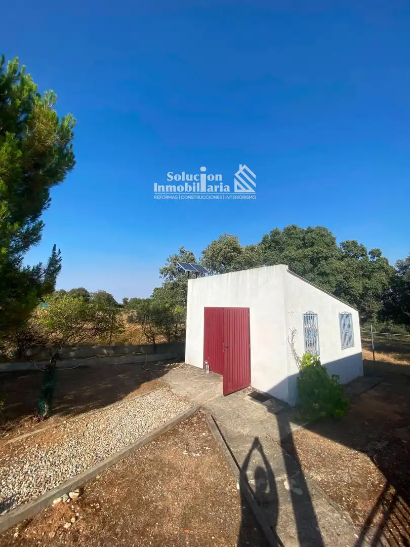 Vista exterior de Casa o xalet en venda en Calvarrasa de Arriba amb Traster i Moblat