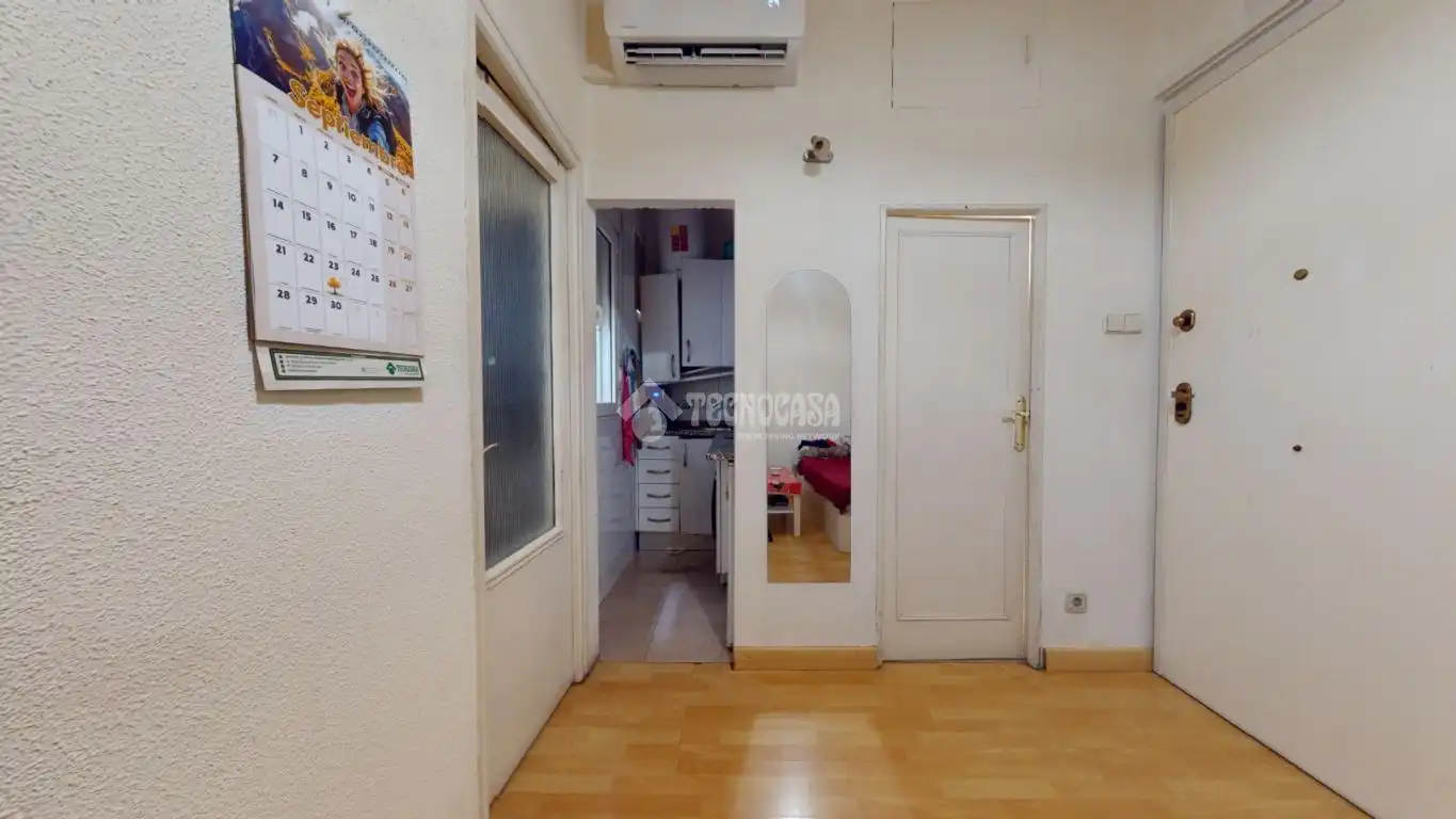 Bedroom of Flat for sale in Madrid