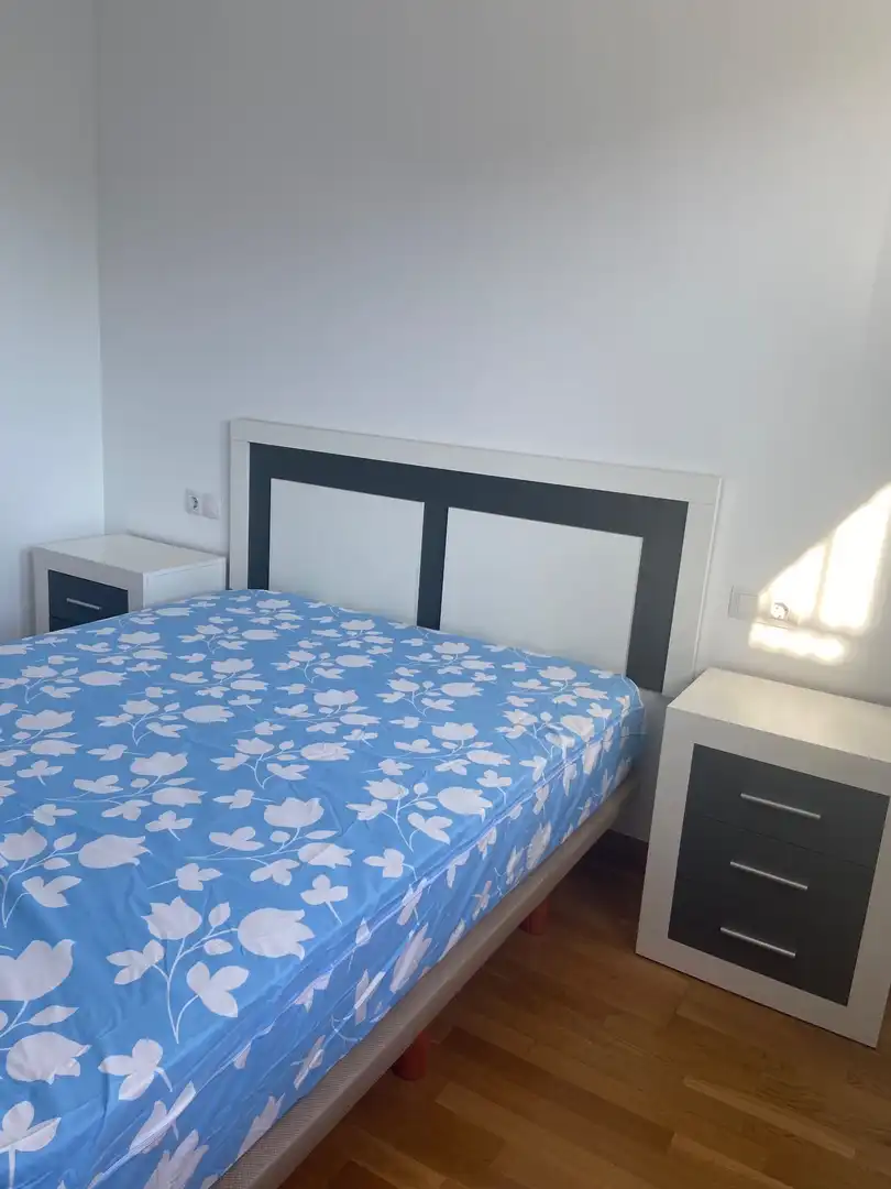 Dormitori de Apartament en venda en Lalín amb Calefacció i Moblat