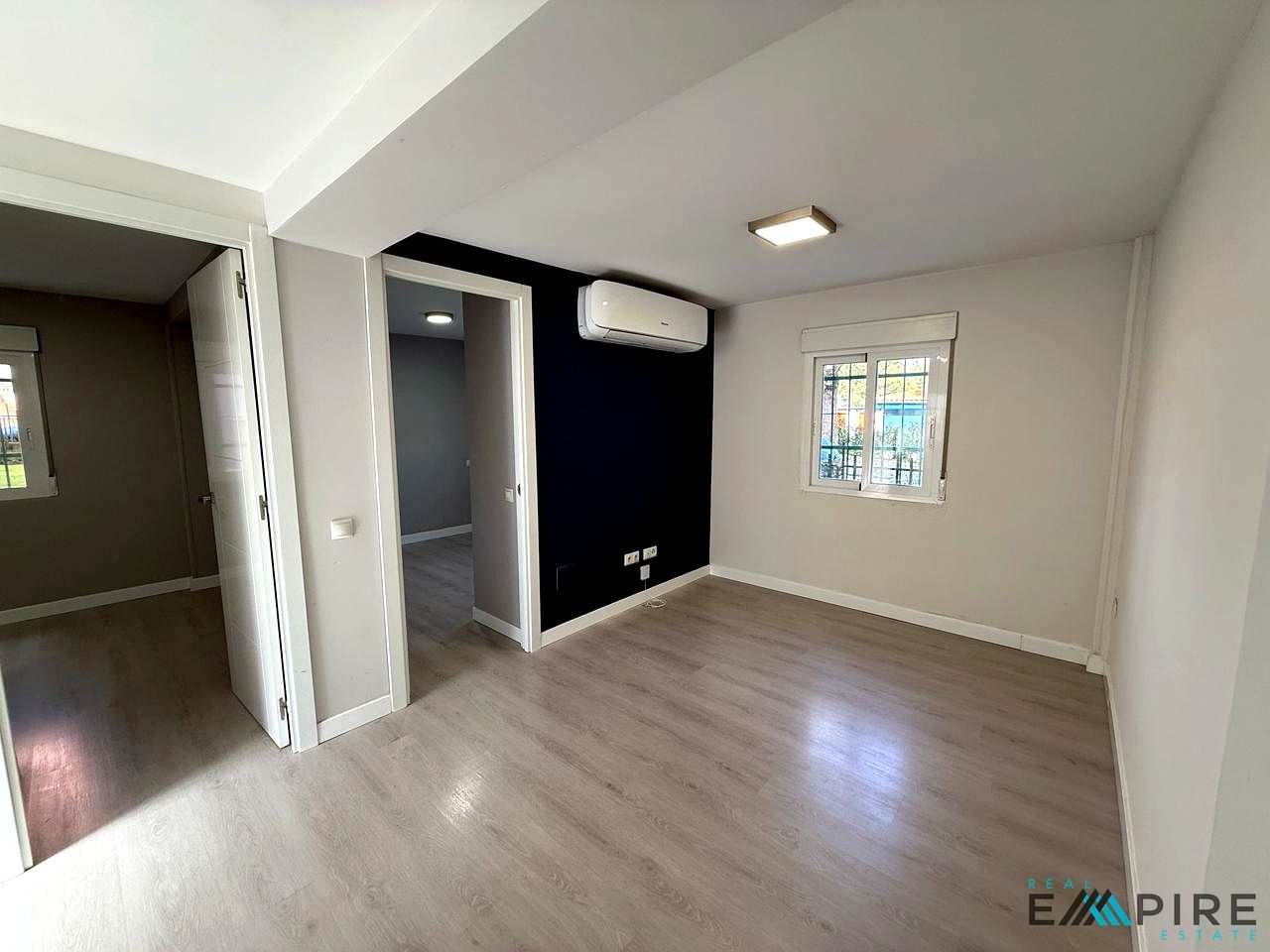 Planta baja for sale in  Madrid Capital  with Air Conditioner and Terrace