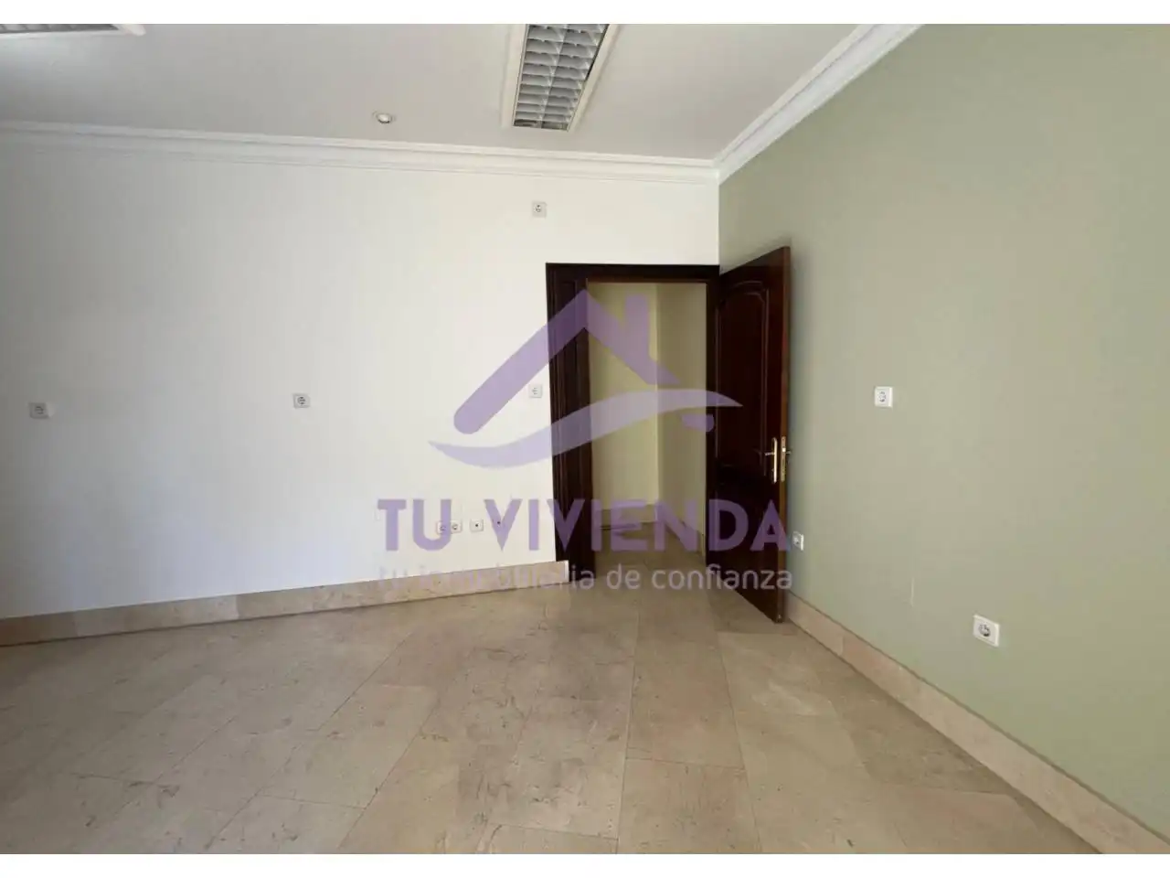 Office space with lift to rent in Calle Santiago 7, imagen 7