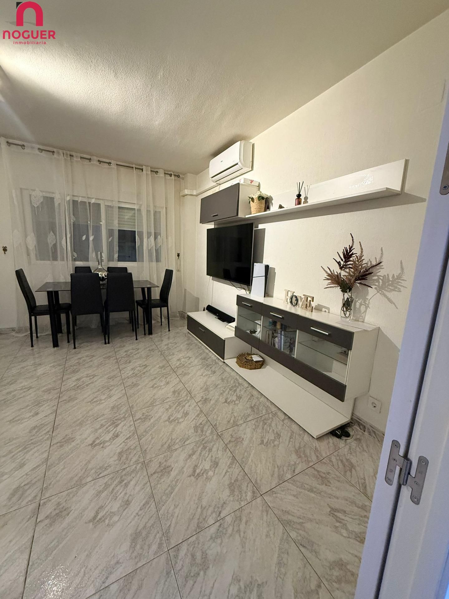 Sala d'estar de Pis en venda en  Córdoba Capital amb Aire condicionat